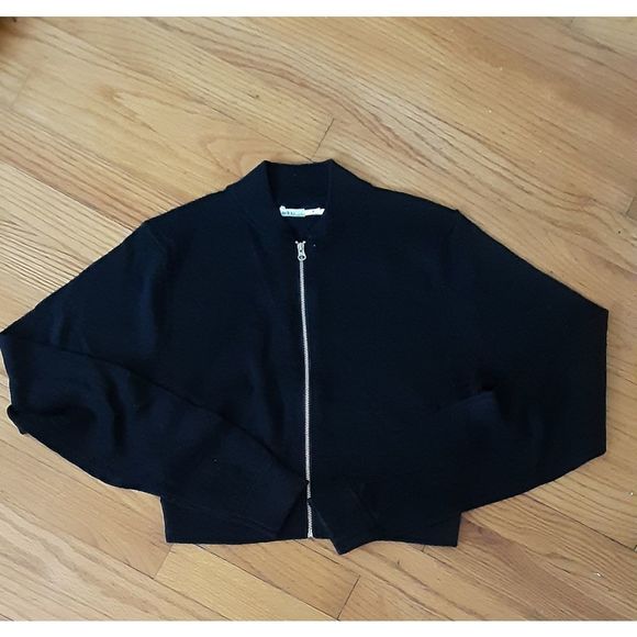 Urban Outfitters Tops - NWOT Kimchi Blue Black zip up crop top